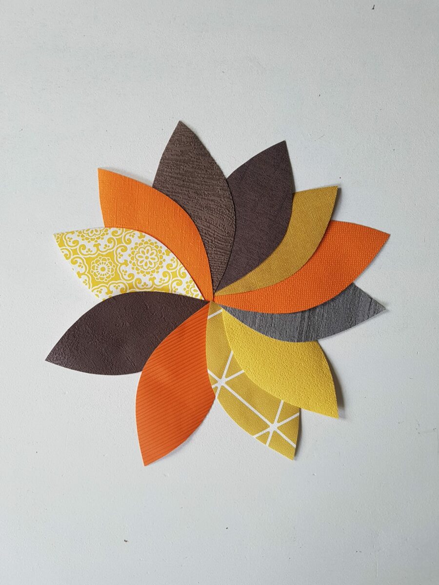 Bladermix oranje-okergeel-bruin tinten met print