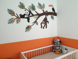 Jungle tak muurdecoratie met panda, aap, en toekan babykamer in junglethema
