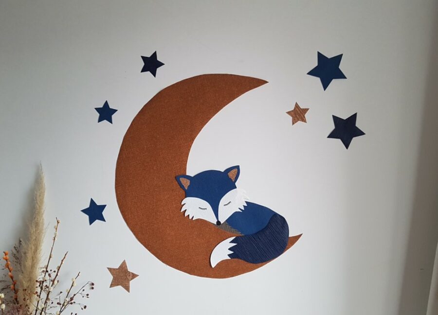 Muurdecoratie kinderkamer vos op maan roestbruin donkerblauw