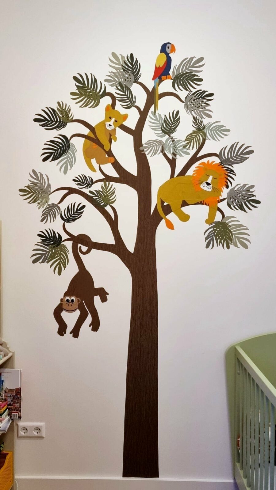 junglekamer boom behang kinderkamer decoratie met leeuwen